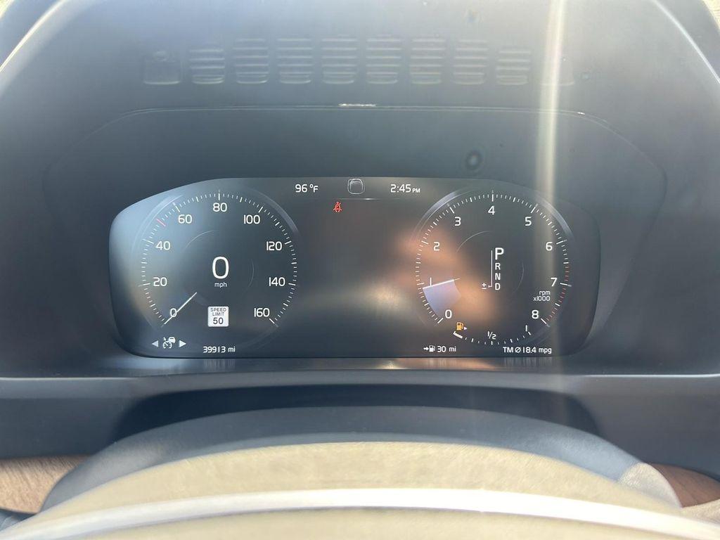 used 2022 Volvo XC90 car