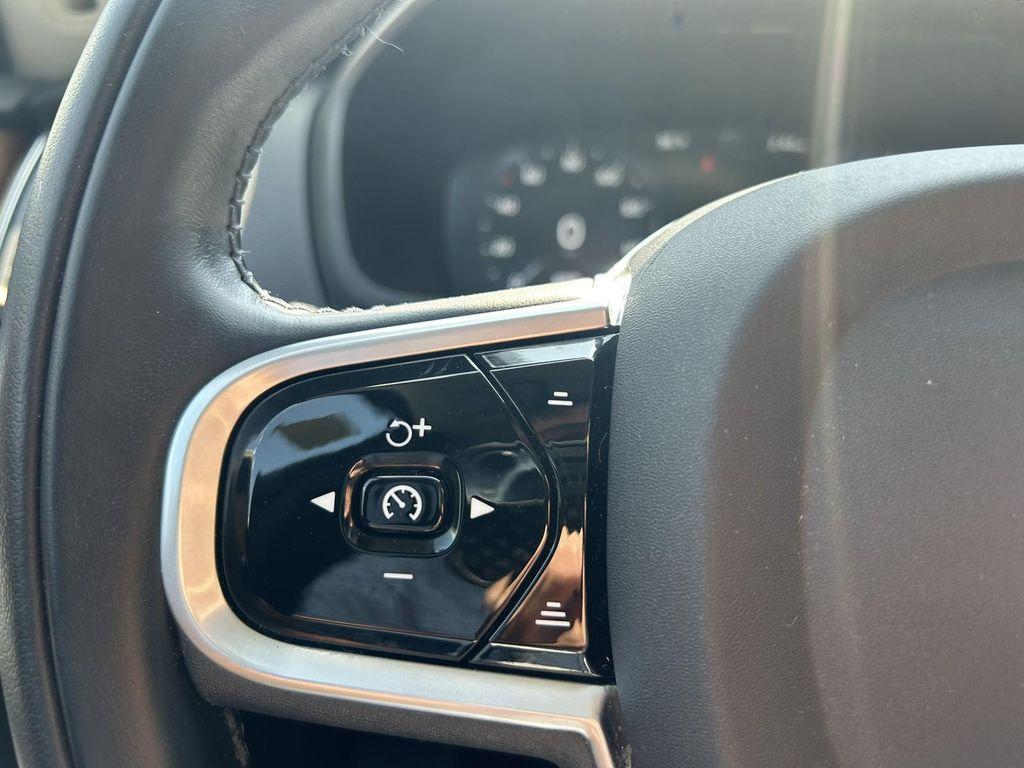 used 2022 Volvo XC90 car