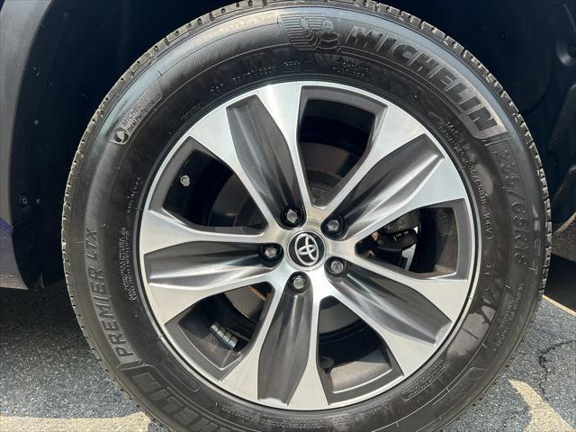 used 2022 Toyota Highlander car