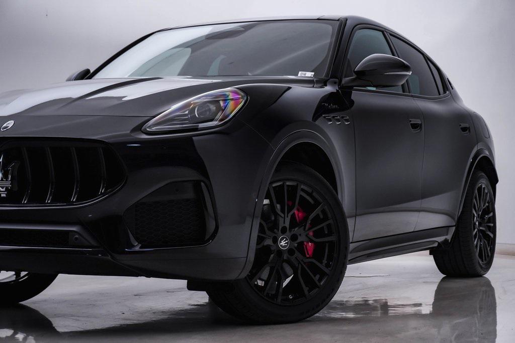 new 2025 Maserati Grecale car, priced at $79,995