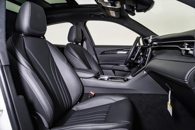 new 2025 Maserati Grecale car, priced at $82,195