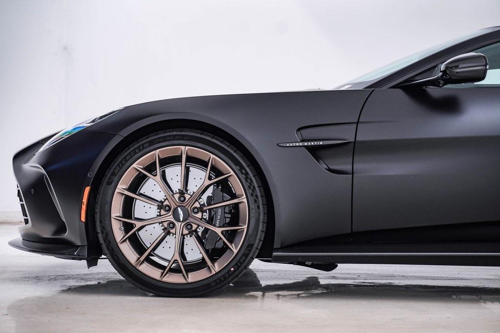 new 2025 Aston Martin Vantage car, priced at $298,000