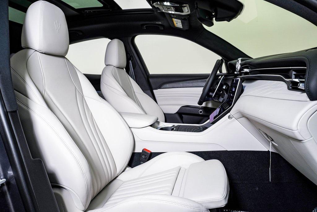 used 2024 Maserati Grecale car, priced at $55,800