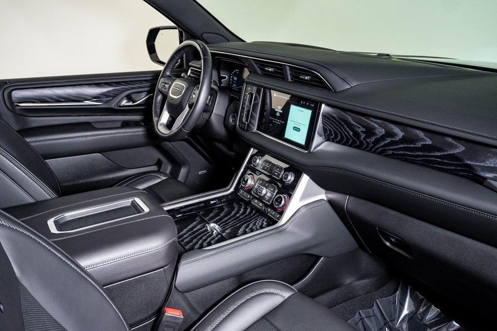 used 2024 GMC Yukon XL car, priced at $76,000