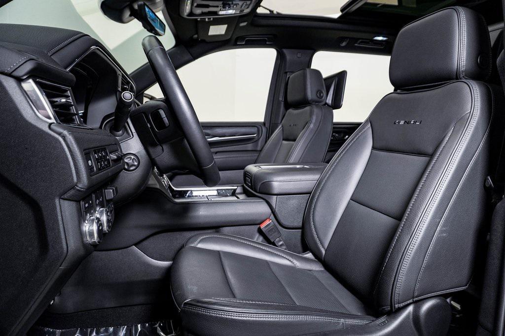 used 2024 GMC Yukon XL car, priced at $76,000