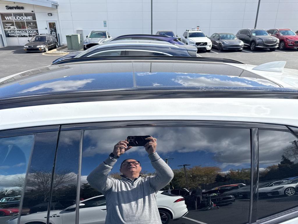 used 2023 Buick Envision car, priced at $32,500