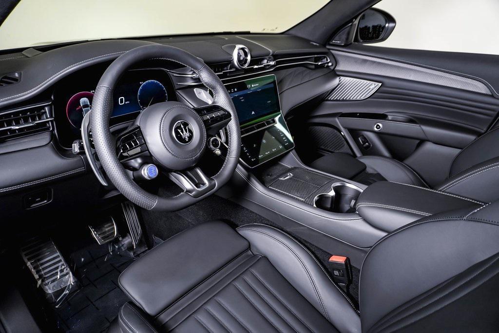new 2025 Maserati Grecale car, priced at $117,995