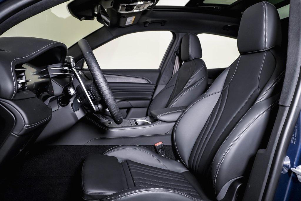 new 2025 Maserati Grecale car, priced at $117,995