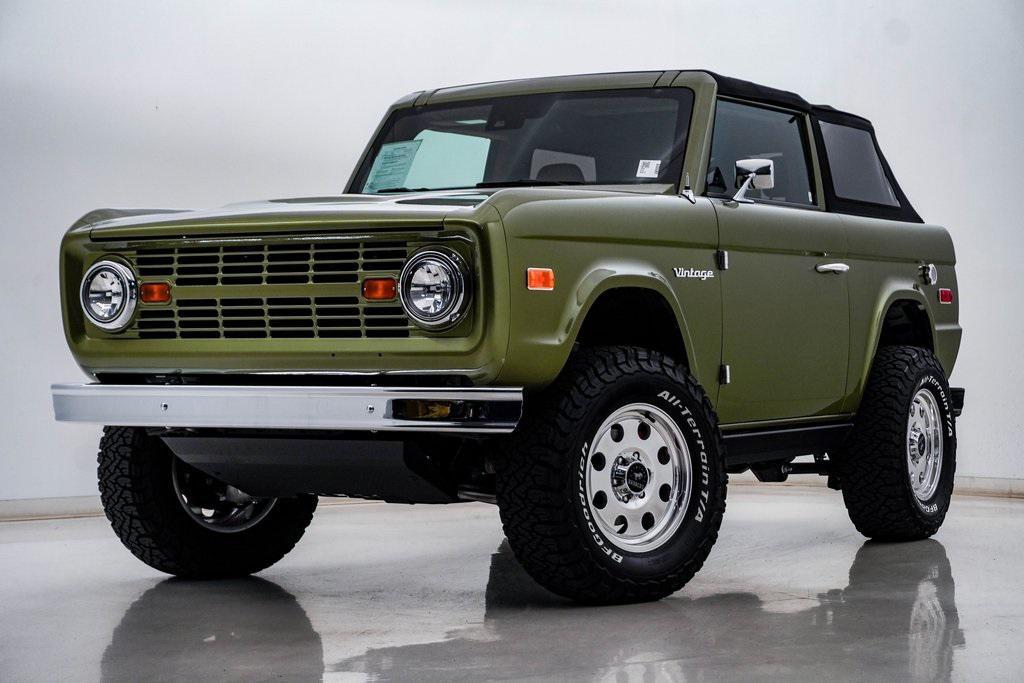 used 2024 Ford Bronco car, priced at $200,000