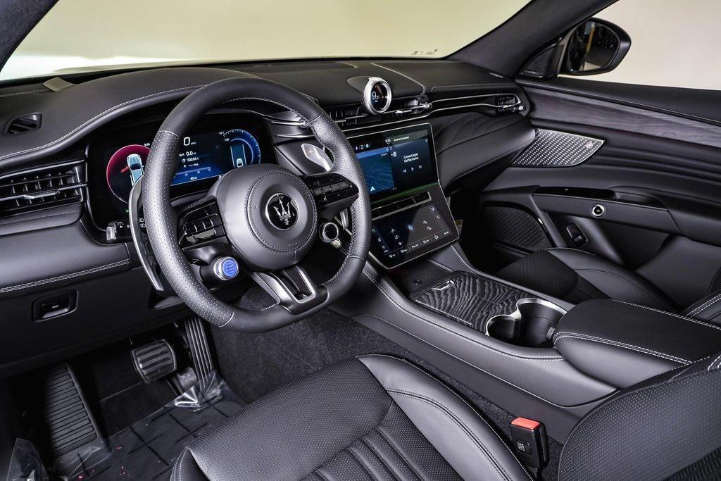 new 2025 Maserati Grecale car, priced at $82,875