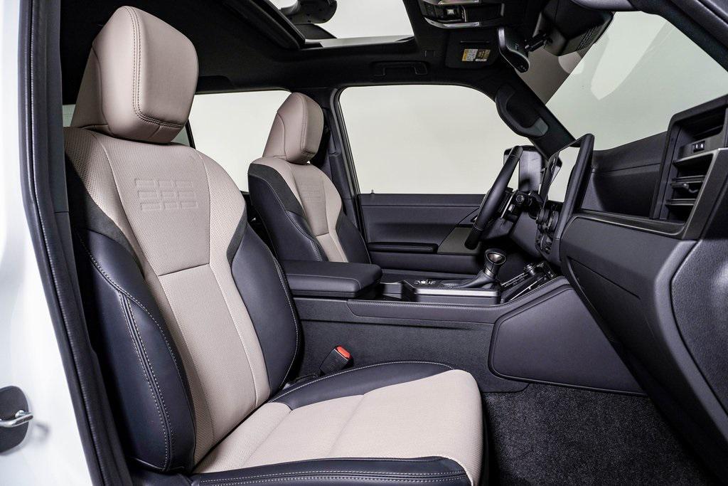 used 2025 Lexus GX 550 car, priced at $89,500