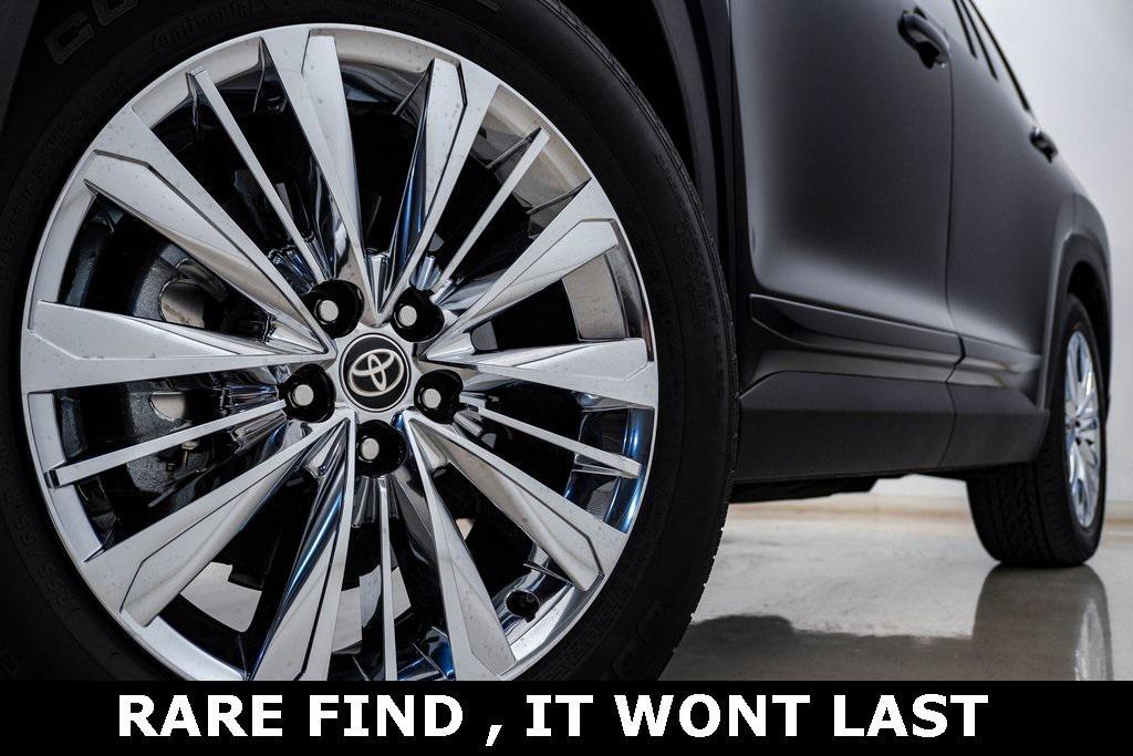 used 2025 Toyota Grand Highlander car, priced at $55,000