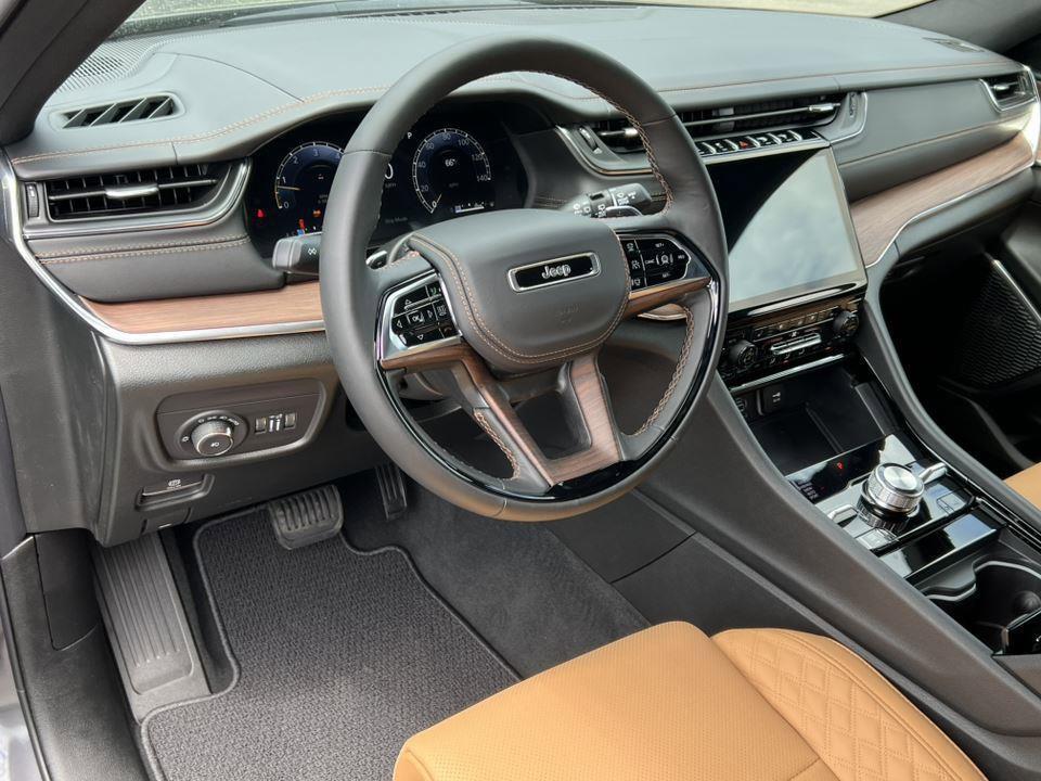 new 2025 Jeep Grand Cherokee car, priced at $58,092