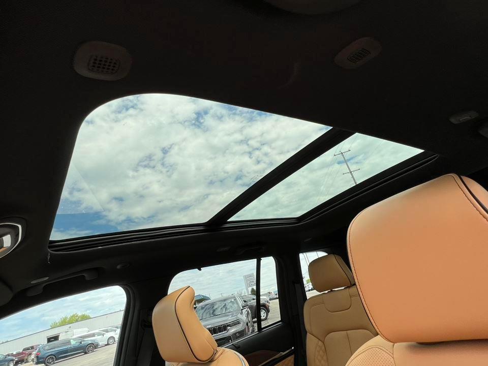 new 2025 Jeep Grand Cherokee car, priced at $54,592