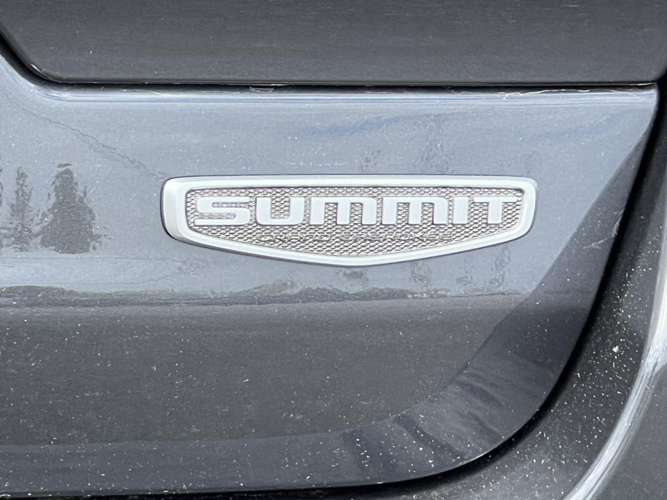 new 2025 Jeep Grand Cherokee car, priced at $58,092