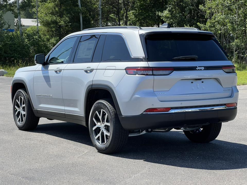 new 2025 Jeep Grand Cherokee car, priced at $44,006