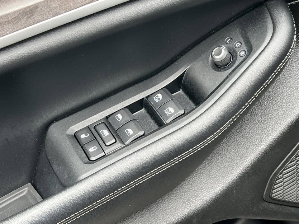 used 2023 Jeep Grand Cherokee L car, priced at $35,990