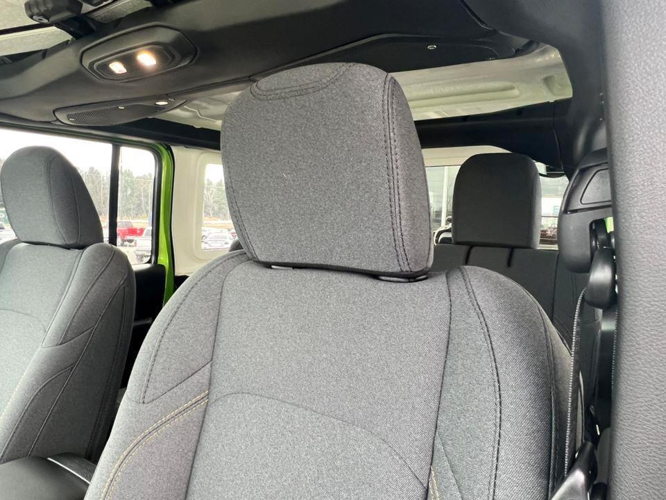 new 2025 Jeep Wrangler car, priced at $48,617
