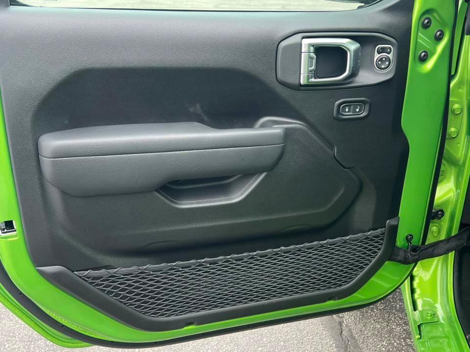 new 2025 Jeep Wrangler car, priced at $48,617