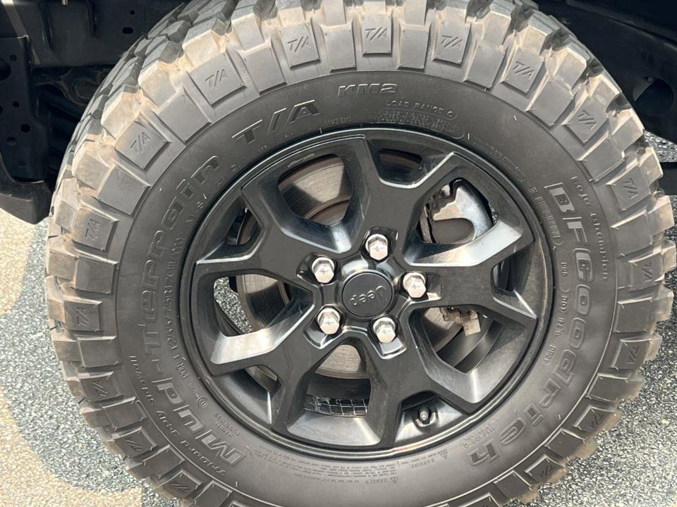 used 2022 Jeep Wrangler Unlimited car, priced at $33,490