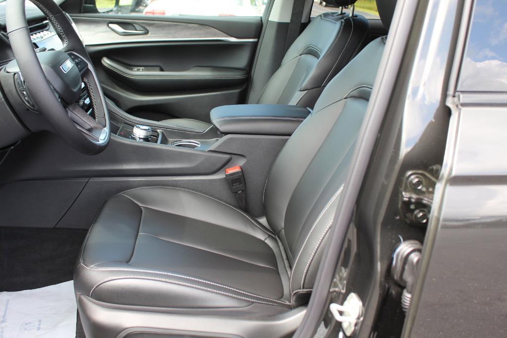 used 2023 Jeep Grand Cherokee L car, priced at $38,590