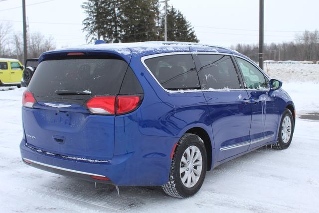 used 2018 Chrysler Pacifica car, priced at $18,490