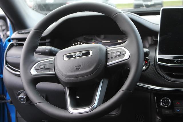 new 2025 Jeep Compass car, priced at $32,946