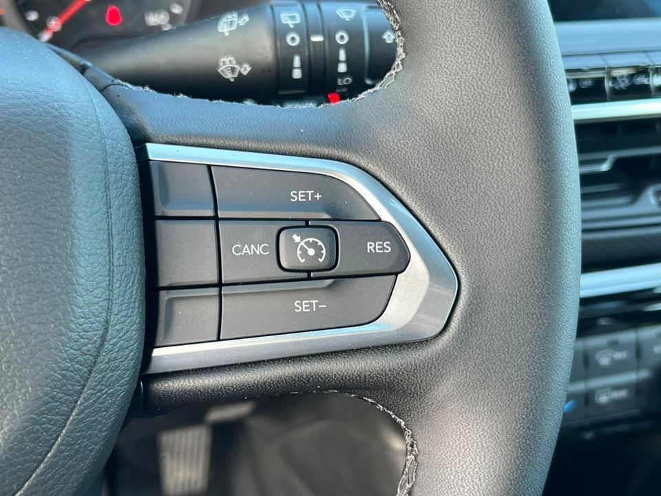 new 2025 Jeep Compass car, priced at $32,424