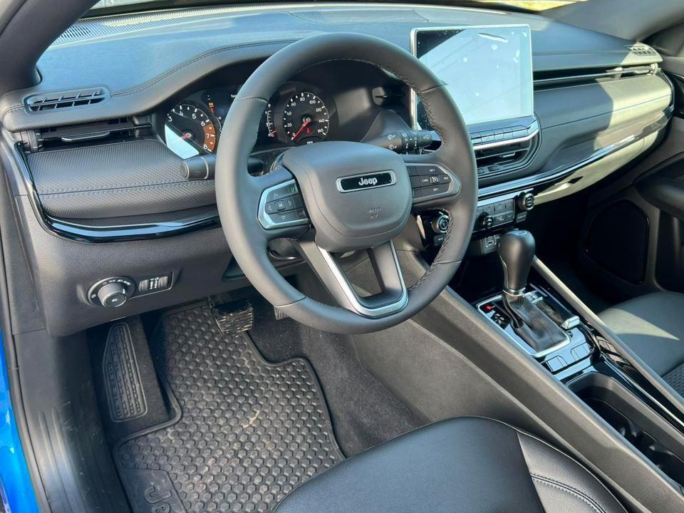 new 2025 Jeep Compass car, priced at $32,424