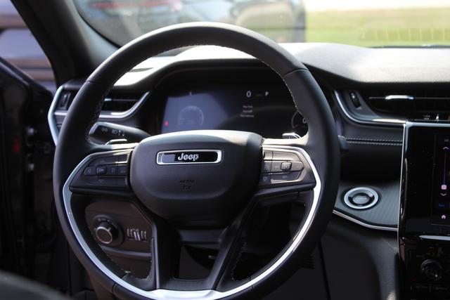 new 2024 Jeep Grand Cherokee L car, priced at $43,692