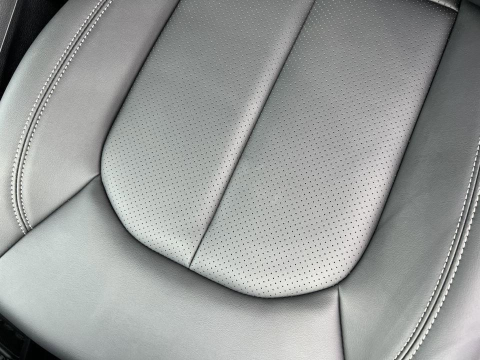 new 2025 Chrysler Pacifica Hybrid car, priced at $49,918