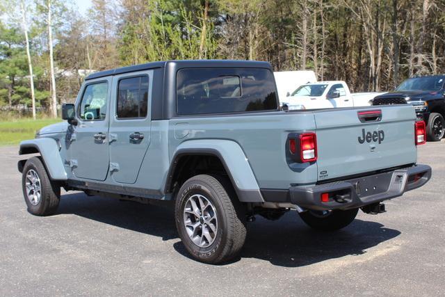 new 2024 Jeep Gladiator car, priced at $46,020