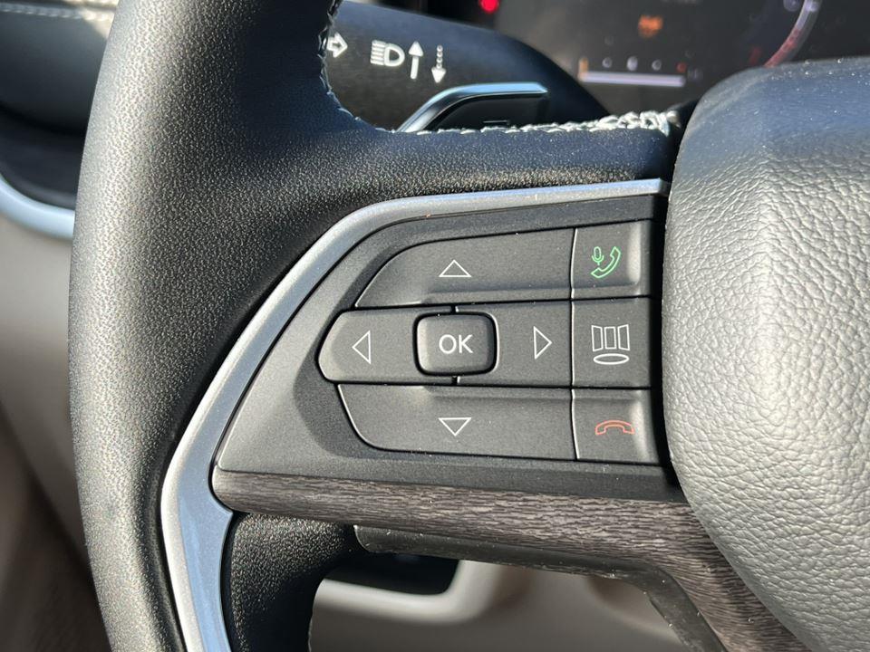 new 2025 Jeep Grand Cherokee car, priced at $46,621