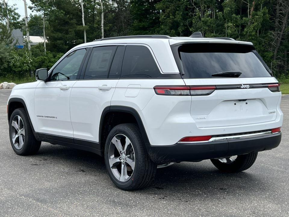 new 2025 Jeep Grand Cherokee car, priced at $48,290