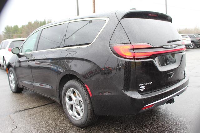 new 2024 Chrysler Pacifica car, priced at $47,615