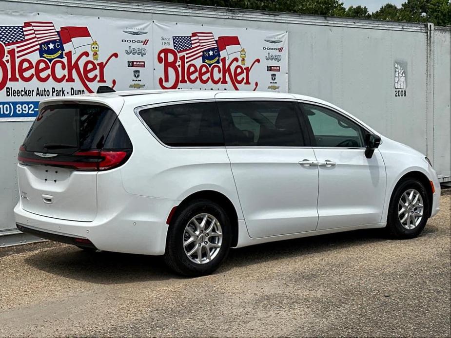 new 2024 Chrysler Pacifica car, priced at $50,190