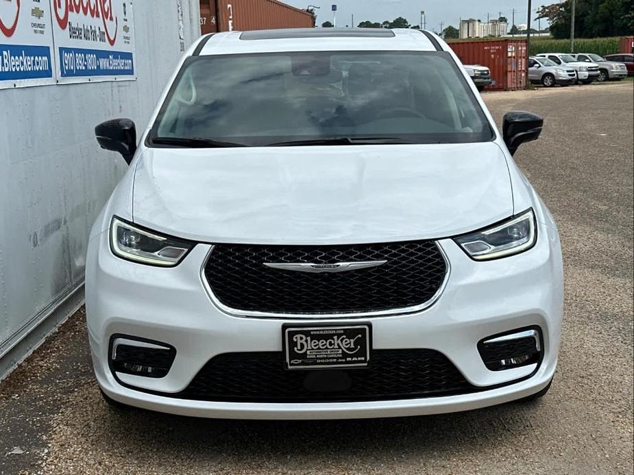 new 2024 Chrysler Pacifica car, priced at $50,190