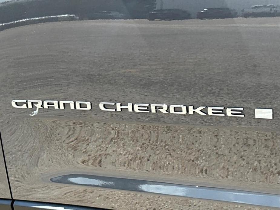 new 2024 Jeep Grand Cherokee L car, priced at $60,528