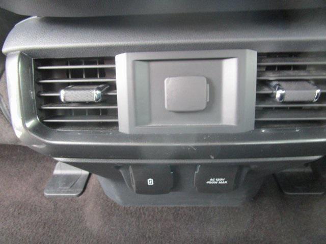used 2021 Ford F-150 car, priced at $26,590
