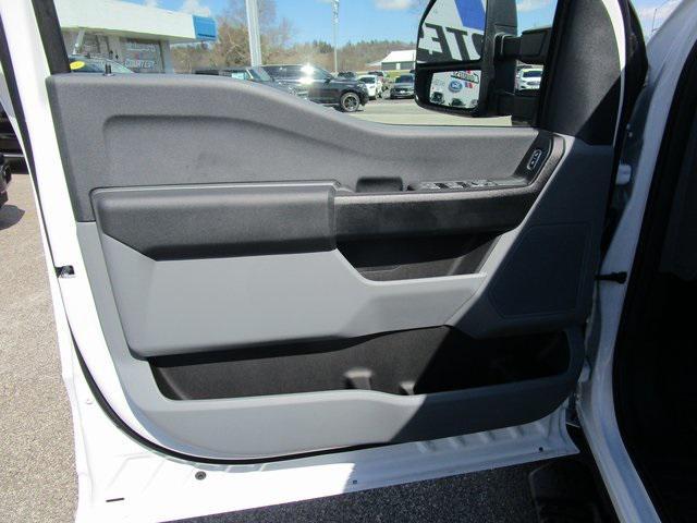 new 2025 Ford F-250 car, priced at $63,714
