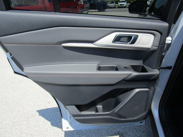 new 2025 Ford Explorer car, priced at $41,010
