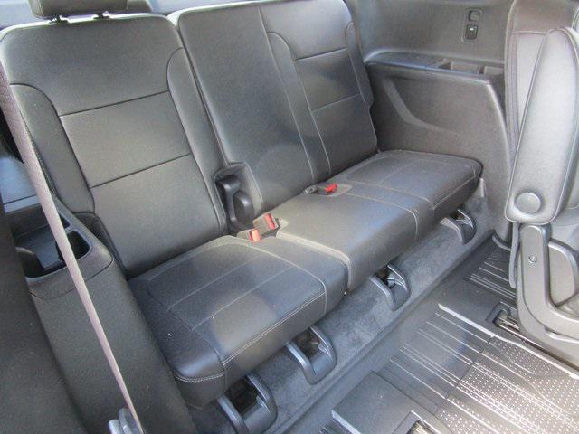 used 2023 Chevrolet Traverse car, priced at $28,549