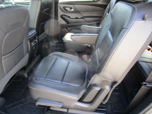 used 2023 Chevrolet Traverse car, priced at $32,099