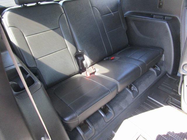 used 2023 Chevrolet Traverse car, priced at $32,099