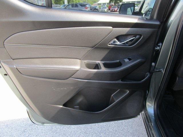 used 2023 Chevrolet Traverse car, priced at $28,549