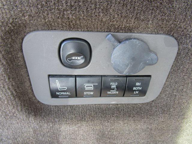used 2013 Lincoln MKT car, priced at $8,990
