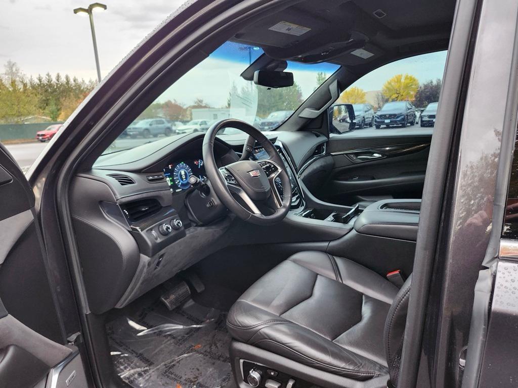used 2018 Cadillac Escalade ESV car, priced at $35,953