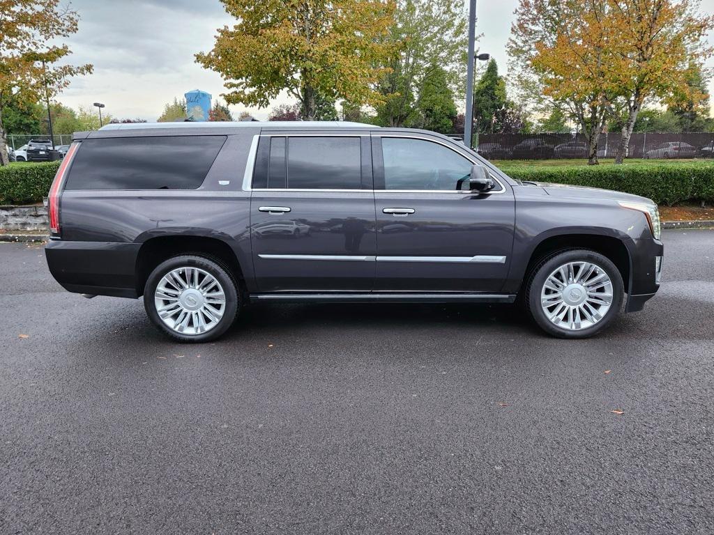 used 2018 Cadillac Escalade ESV car, priced at $35,953