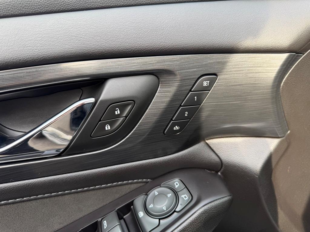 used 2019 Chevrolet Traverse car, priced at $28,982