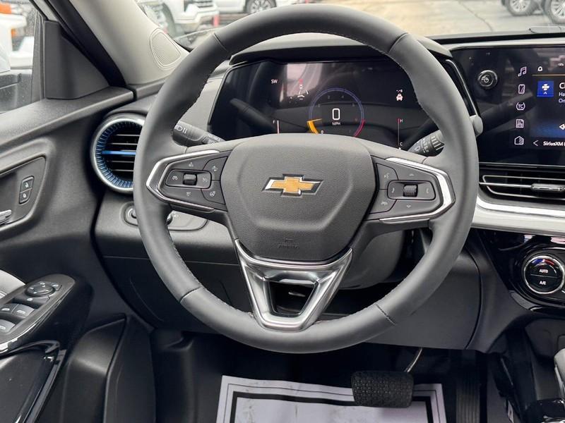 new 2025 Chevrolet Trax car, priced at $23,525